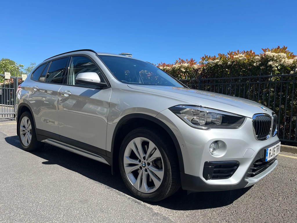 BMW X1 Xdrive20i Sport - As Newmega Speclm Silver #4