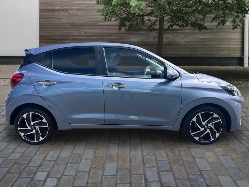 Hyundai I10 I10 1.2 Premium Hatchback Euro 6 Blue #2