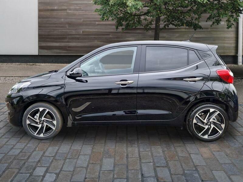 Hyundai I10 I10 1.2 Premium Hatchback Euro 6 Black #4