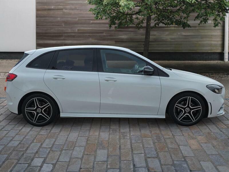 Mercedes-Benz B Class 1.3 B200 Amg Line Executive WX72UZR White #2