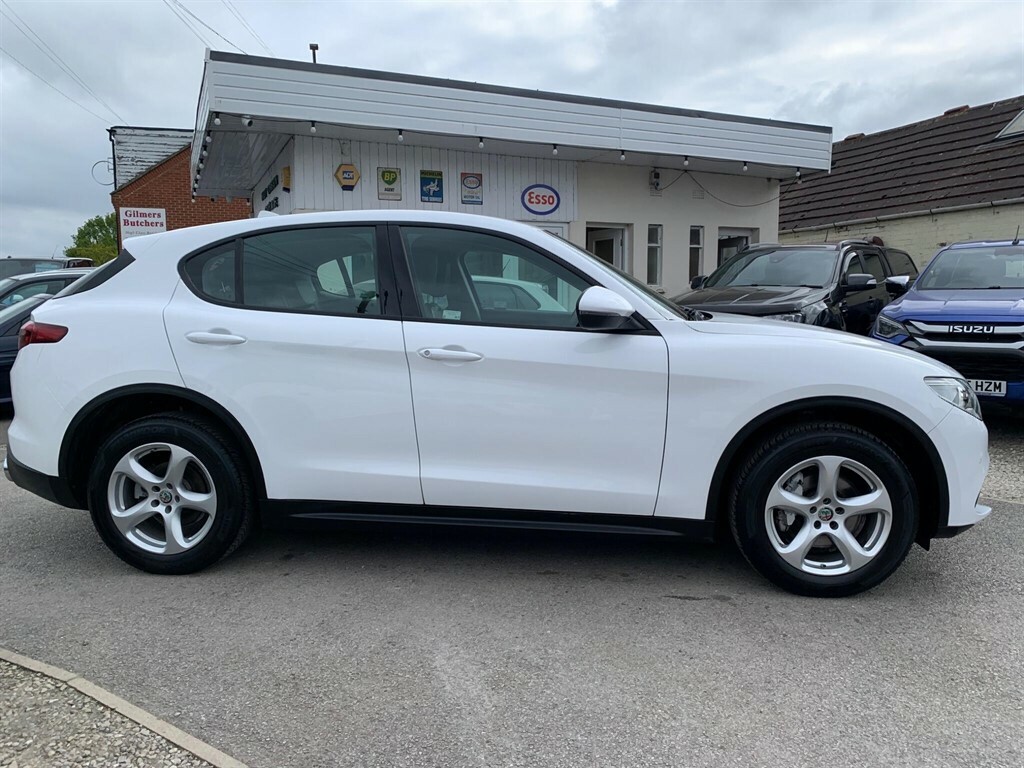 Alfa Romeo Stelvio 2.2 Td Super Q4 Awd Euro 6 Ss White #2