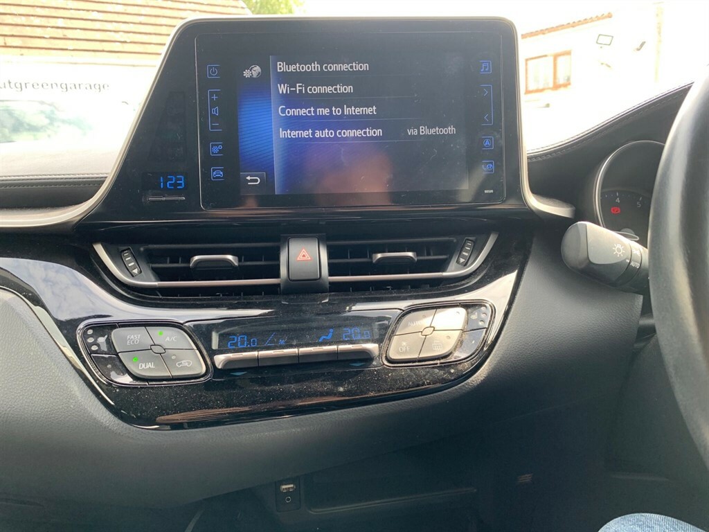Toyota C-Hr 1.2 Vvt-i Dynamic Cvt Awd Euro 6 Ss #3