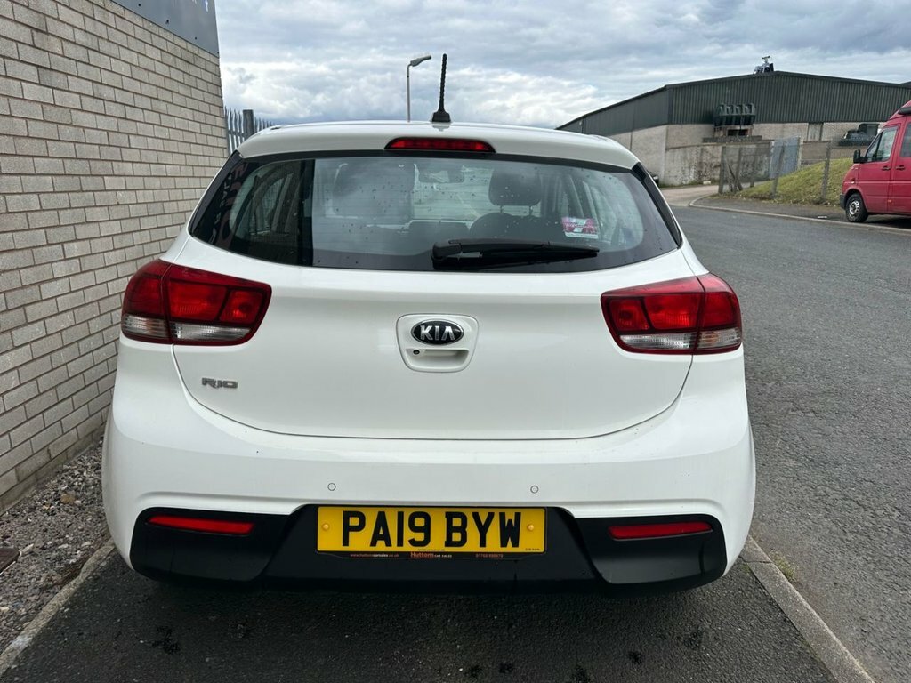 Kia RIO 1.3L 2 White #5