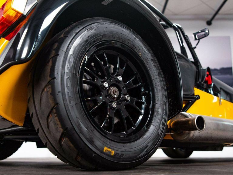 Caterham Seven Roadsport Yellow #4