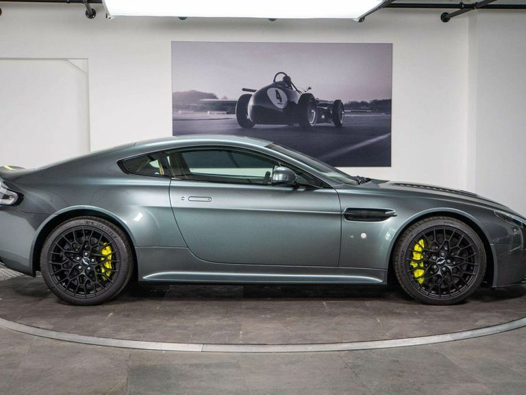 Aston Martin Vantage S Black #17