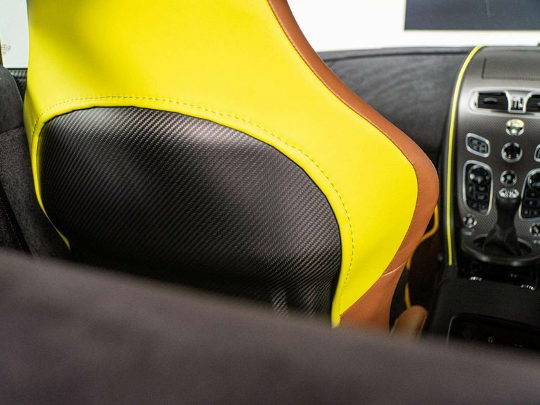 Aston Martin Vantage S Black #39