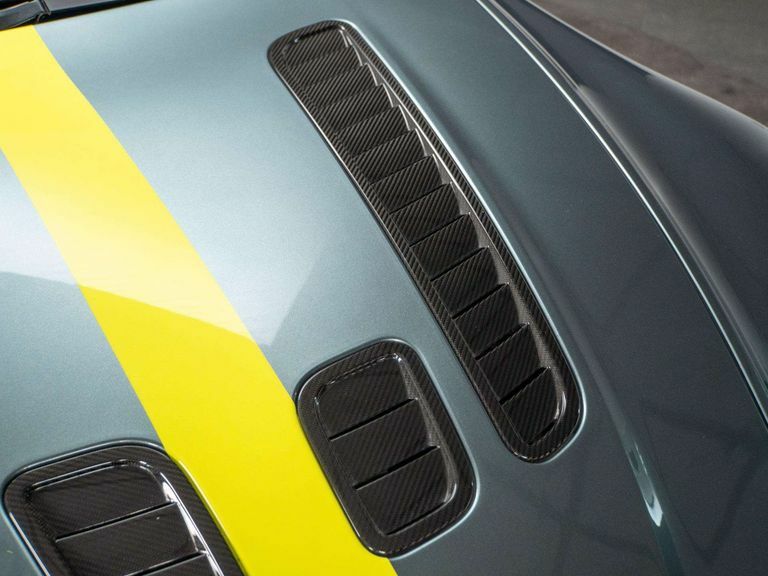 Aston Martin Vantage S Black #22