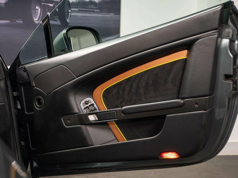 Aston Martin Vantage S Black #37