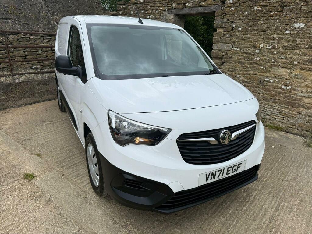 Vauxhall Combo Panel Van 1.5 Turbo D 2300 Dynamic L1 H1 Euro 6 VN71EGF White #6
