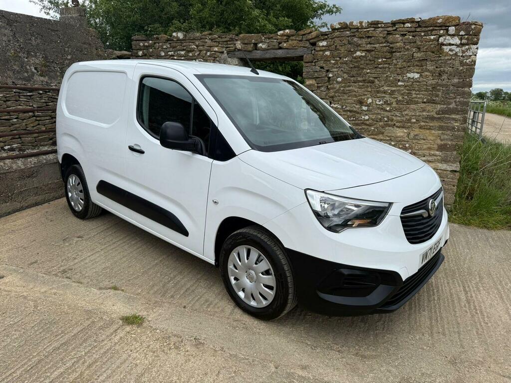 Vauxhall Combo Panel Van 1.5 Turbo D 2300 Dynamic L1 H1 Euro 6 VN71EGF White #5