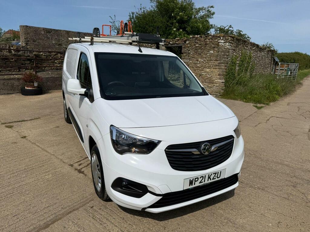 Vauxhall Combo Panel Van 1.5 Turbo D 2300 Sportive L2 H1 Euro 6 4 WP21KZU White #6