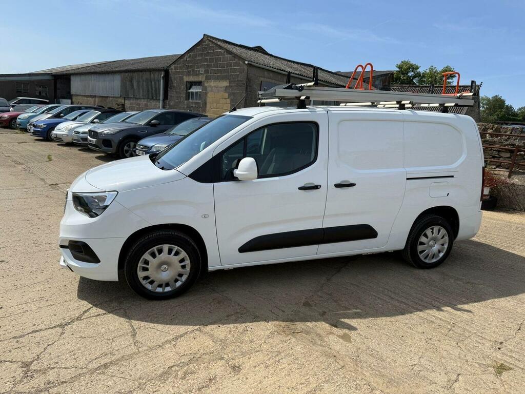 Vauxhall Combo Panel Van 1.5 Turbo D 2300 Sportive L2 H1 Euro 6 4 WP21KZU White #3