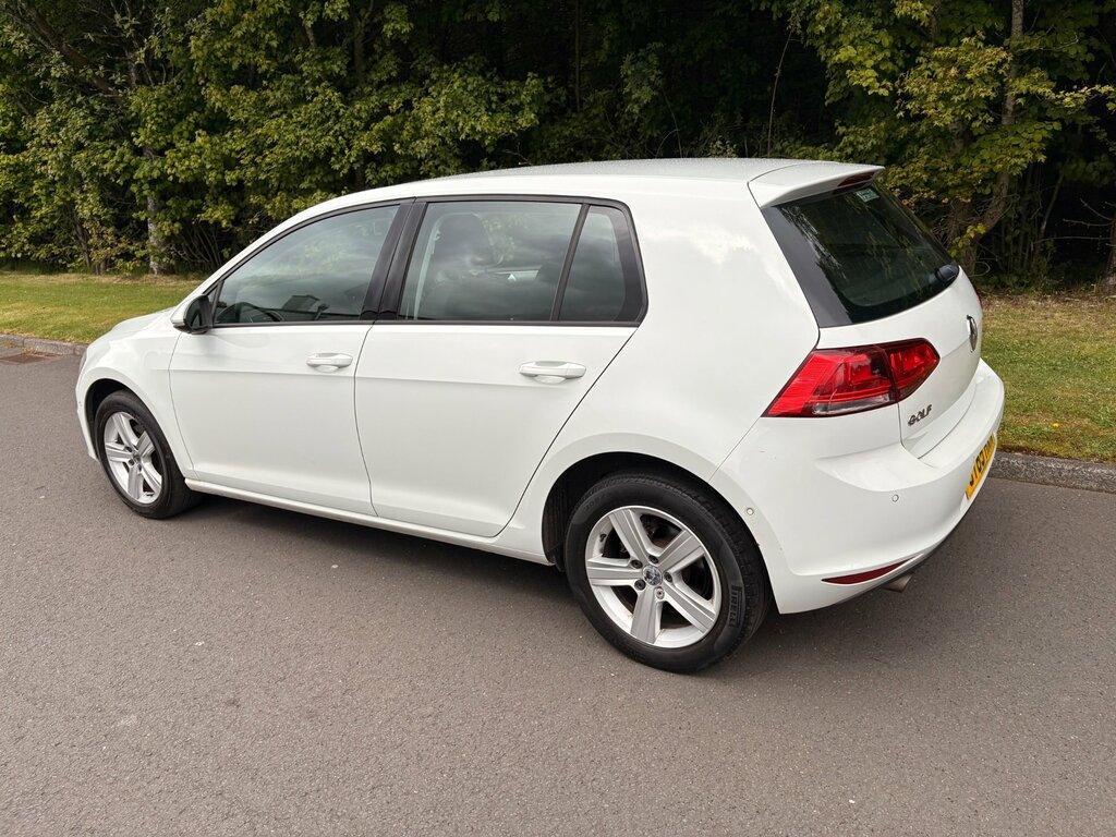 Volkswagen Golf 1.6 Tdi Bluemotion Tech Match Hatchback ST65HXN White #4