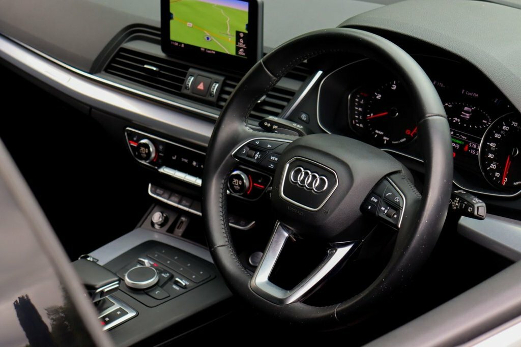 Audi Q5 2L Sport BF69PXO Black #2
