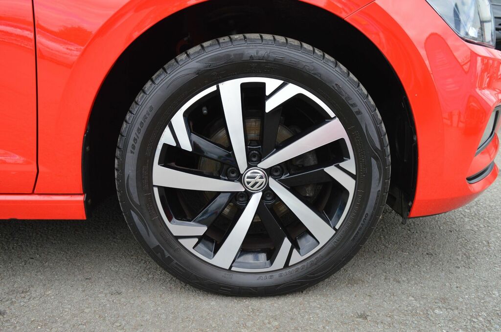 Volkswagen Polo Evo Beats Hatchback CY68FDN Red #5