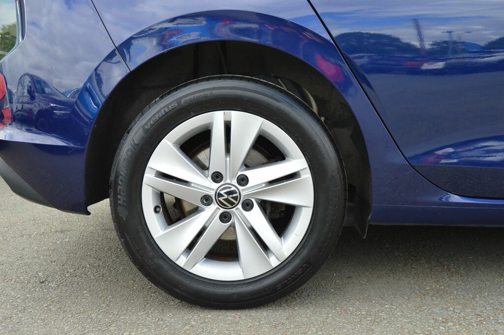 Volkswagen Golf Tsi Life Hatchback VU22NTO Blue #6