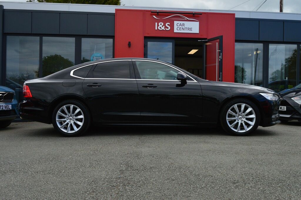 Volvo S90 D4 Momentum Plus Saloon Black #3