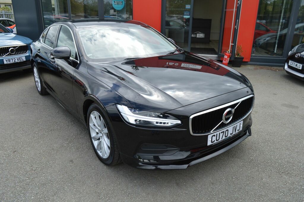 Volvo S90 D4 Momentum Plus Saloon Black #2