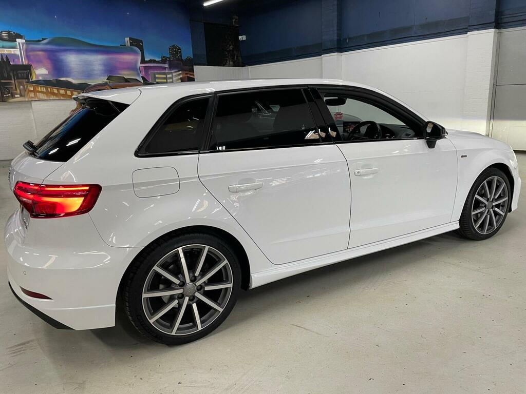 Audi A3 Hatchback 1.0 Tfsi 30 Black Edition Sportback Euro YF68POA White #4