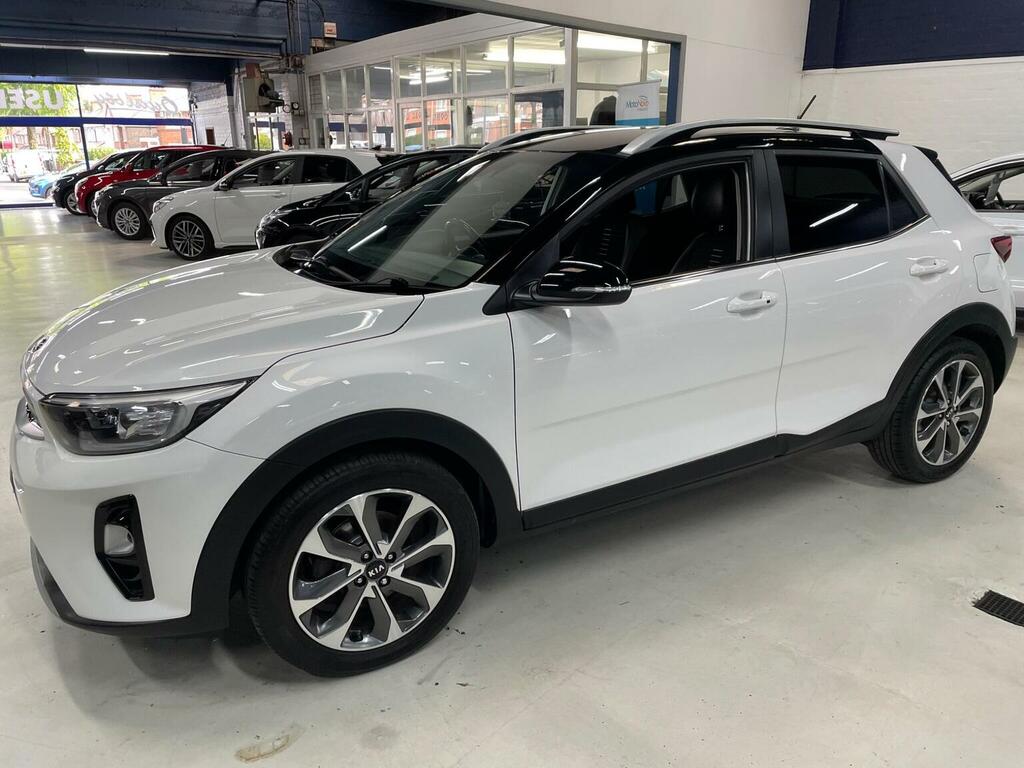 Kia Stonic Suv 1.6 Crdi First Edition Euro 6 Ss 2018 White #3