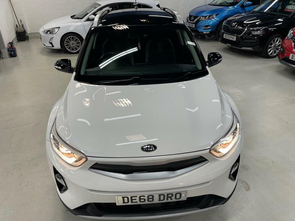 Kia Stonic Suv 1.6 Crdi First Edition Euro 6 Ss 2018 White #5