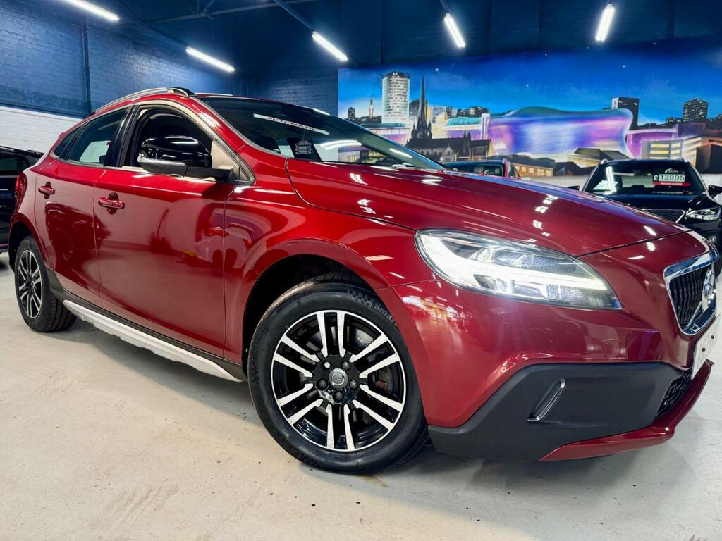 Volvo V40 Cross Country Hatchback 1.5 T3 Euro 6 Ss 201717 Red
