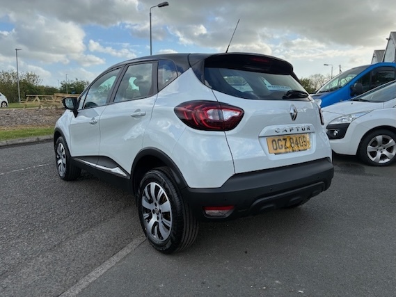 Renault Captur 0.9 Tce 90 Black #3