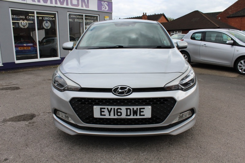 Hyundai I20 Mpi Premium Silver #2