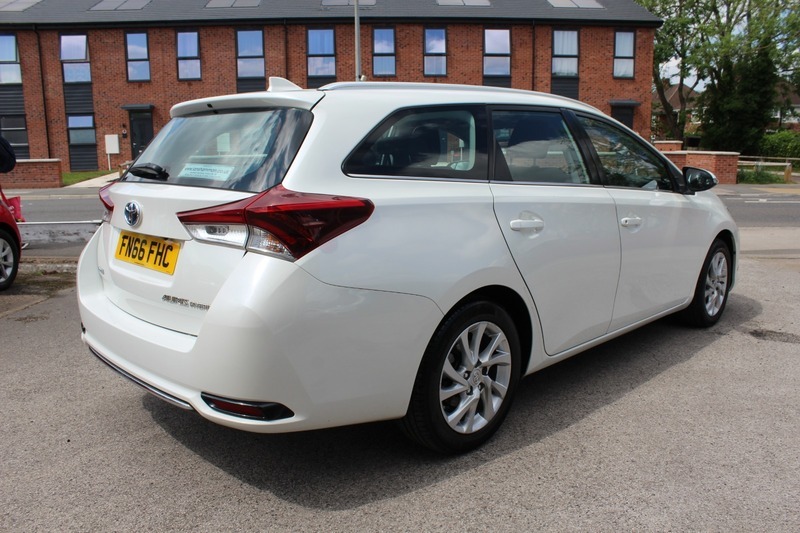 Toyota Auris Vvti Business Edition Touring FN66FHC White #5