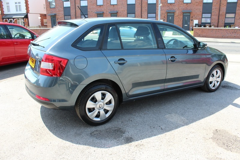 Skoda Rapid Spaceback S 1.4 Tdi Grey #6