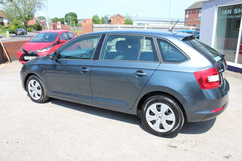 Skoda Rapid Spaceback S 1.4 Tdi Grey #3