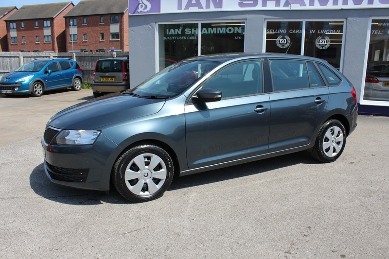 Skoda Rapid Spaceback S 1.4 Tdi Grey #2