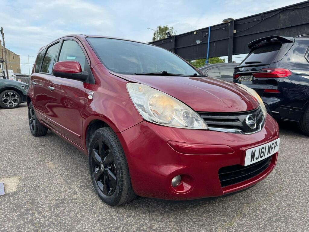 Nissan Note Hatchback 1.6 16V N-tec Euro 5 201161 Red