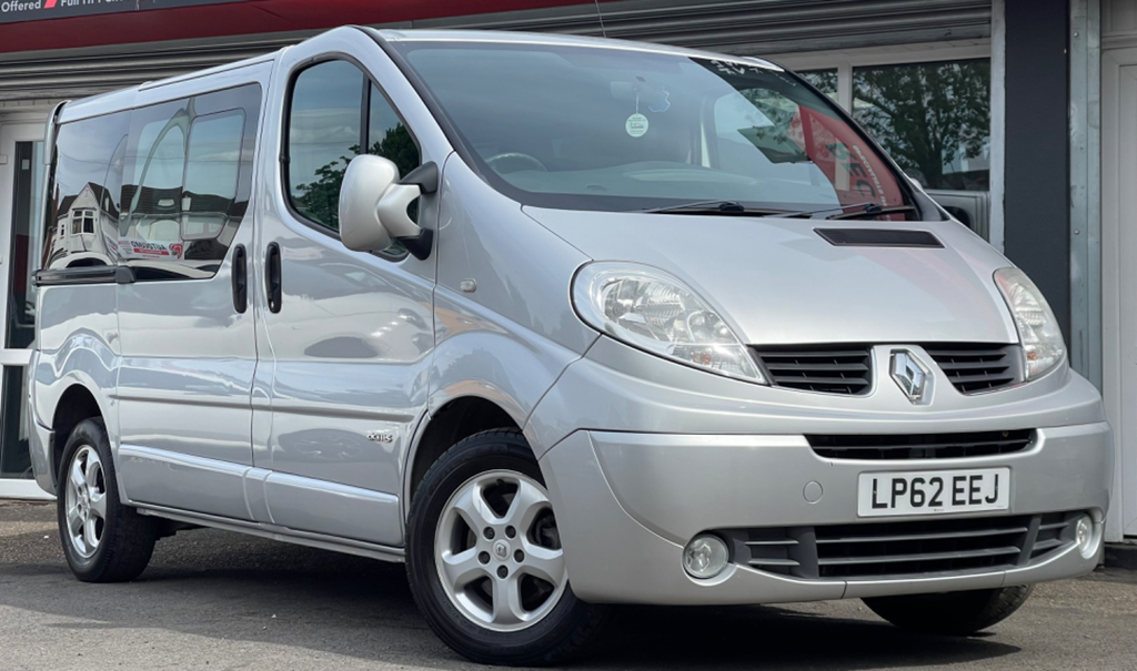 Renault Trafic 2.0 Td Dci Ll29 Platform Cab Qs6 214 G Silver #3