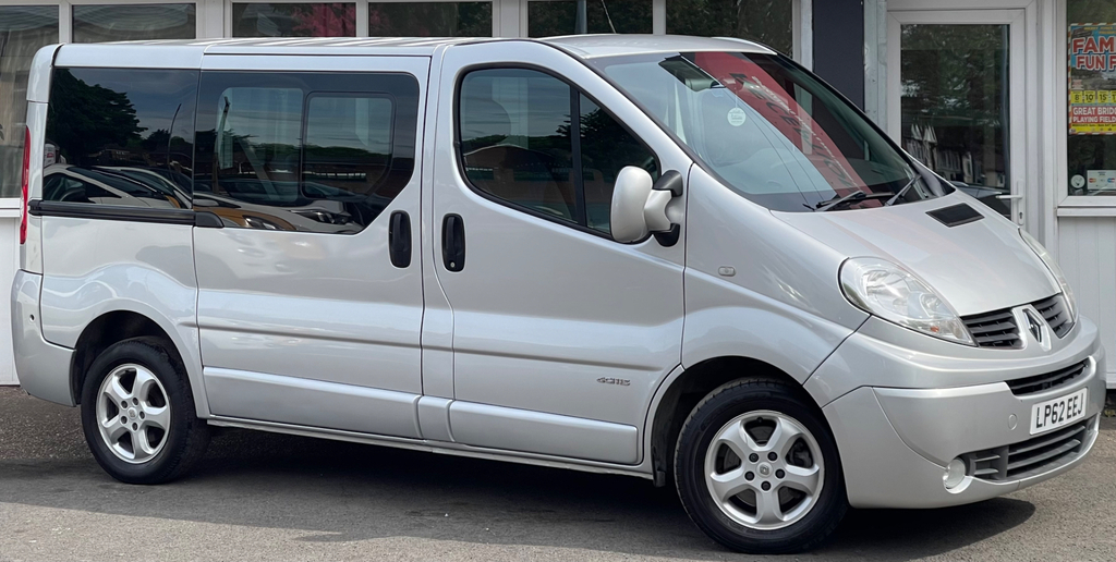 Renault Trafic 2.0 Td Dci Ll29 Platform Cab Qs6 214 G Silver #2