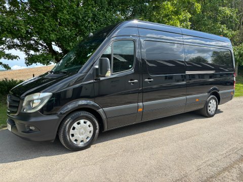 Mercedes-Benz Sprinter 319 V6 Cdi Black