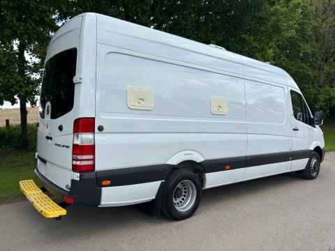 Mercedes-Benz Sprinter 519 Cdi V6  White #2