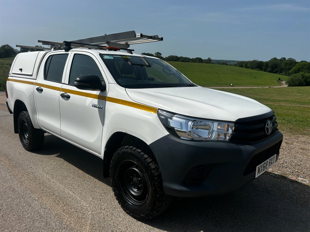 Toyota HILUX Active 4Wd D-4d Dcb White