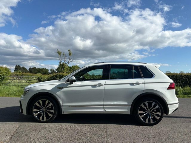 Volkswagen Tiguan 2019 2.0 Tdi R-line Tech Suv Dsg 4Motio NY19XHA White #4