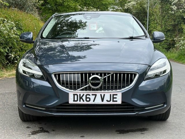 Volvo V40 2017 2.0 D2 Inscription Hatchback Manua Blue #2