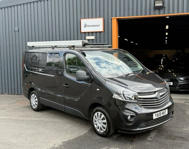 Vauxhall Vivaro 1.6 Cdti 2700 Biturbo Ecotec Sportive Panel Van Black #3