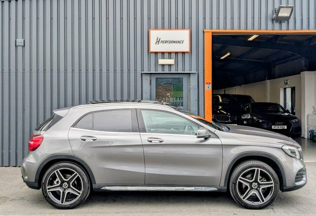 Mercedes-Benz GLA Class 2.1 Gla220d Amg Line Premium Plus Suv Grey #5