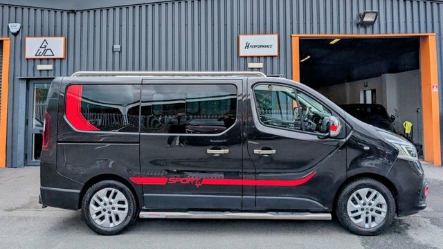 Renault Trafic 2.0 Dci Energy 28 Sport Nav Minibus Double Cab CV70JVA Black #4