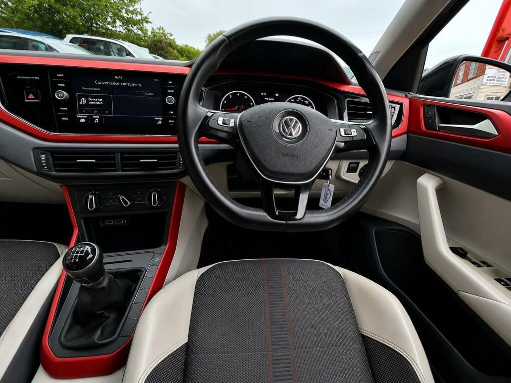 Volkswagen Polo 1.0 Tsi Beats Euro 6 Ss NG18VUS Black #3