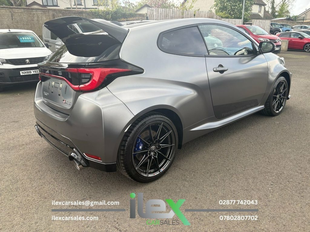 Toyota Yaris Hatchback Grey #5