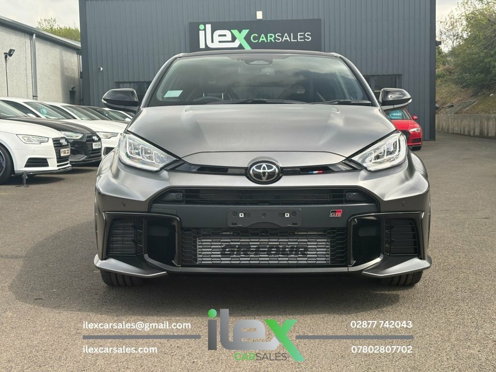 Toyota Yaris Hatchback Grey #2