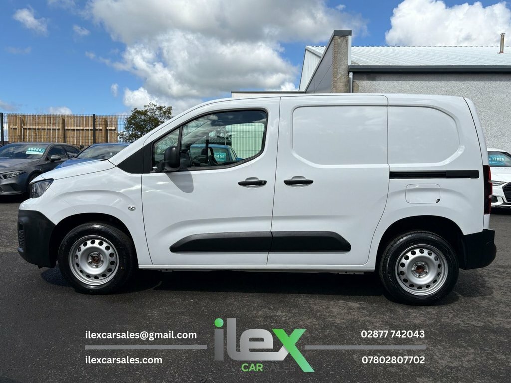 Peugeot Partner 1.5L Professional Premium CV23OWC White #5
