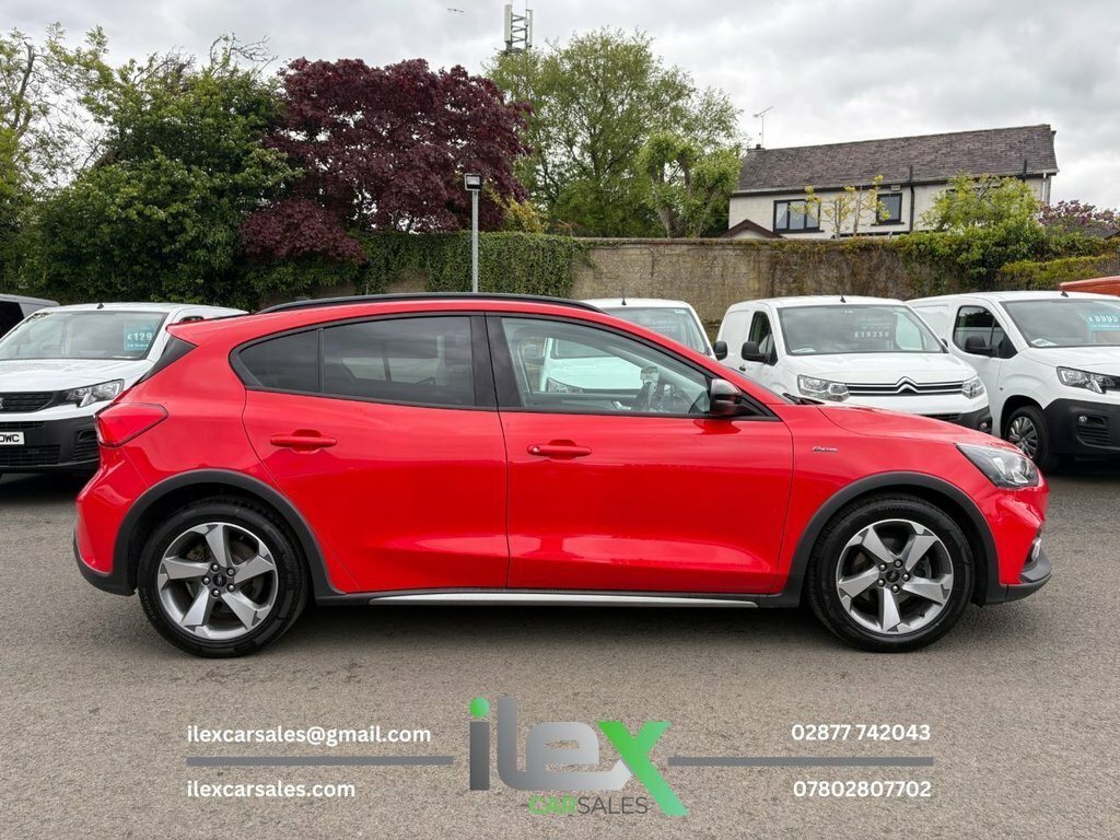 Ford Focus 1.5L Active YHZ4948 Red #3
