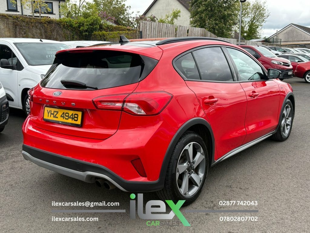 Ford Focus 1.5L Active YHZ4948 Red #4