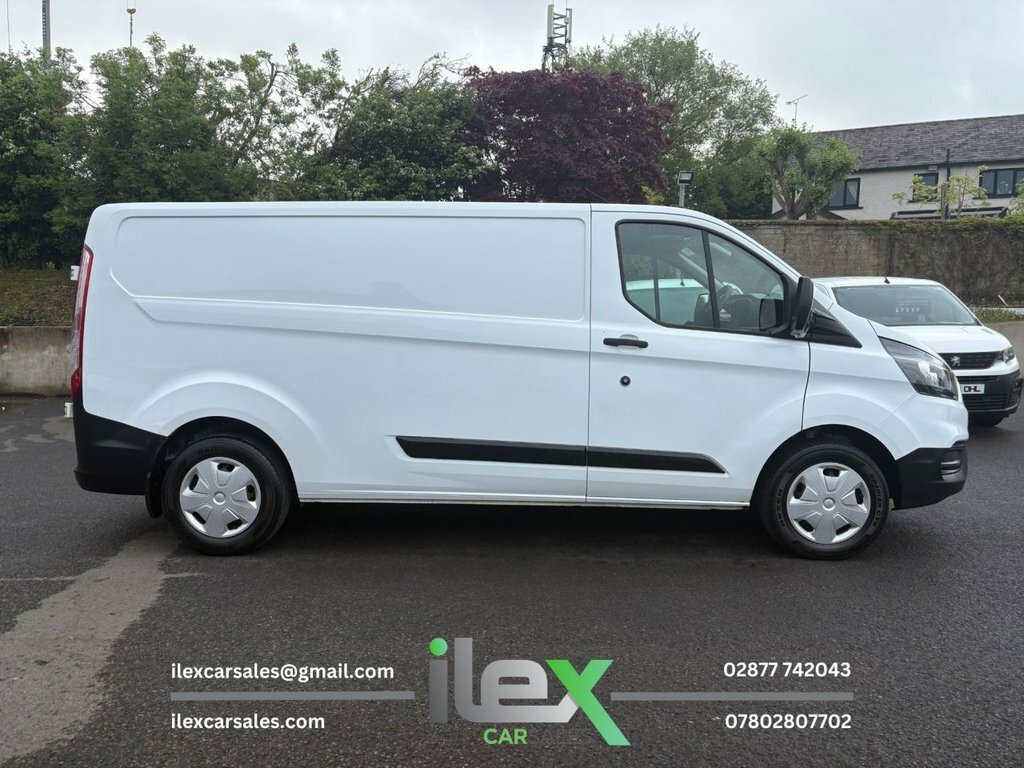 Ford Transit Custom 2L Leader White